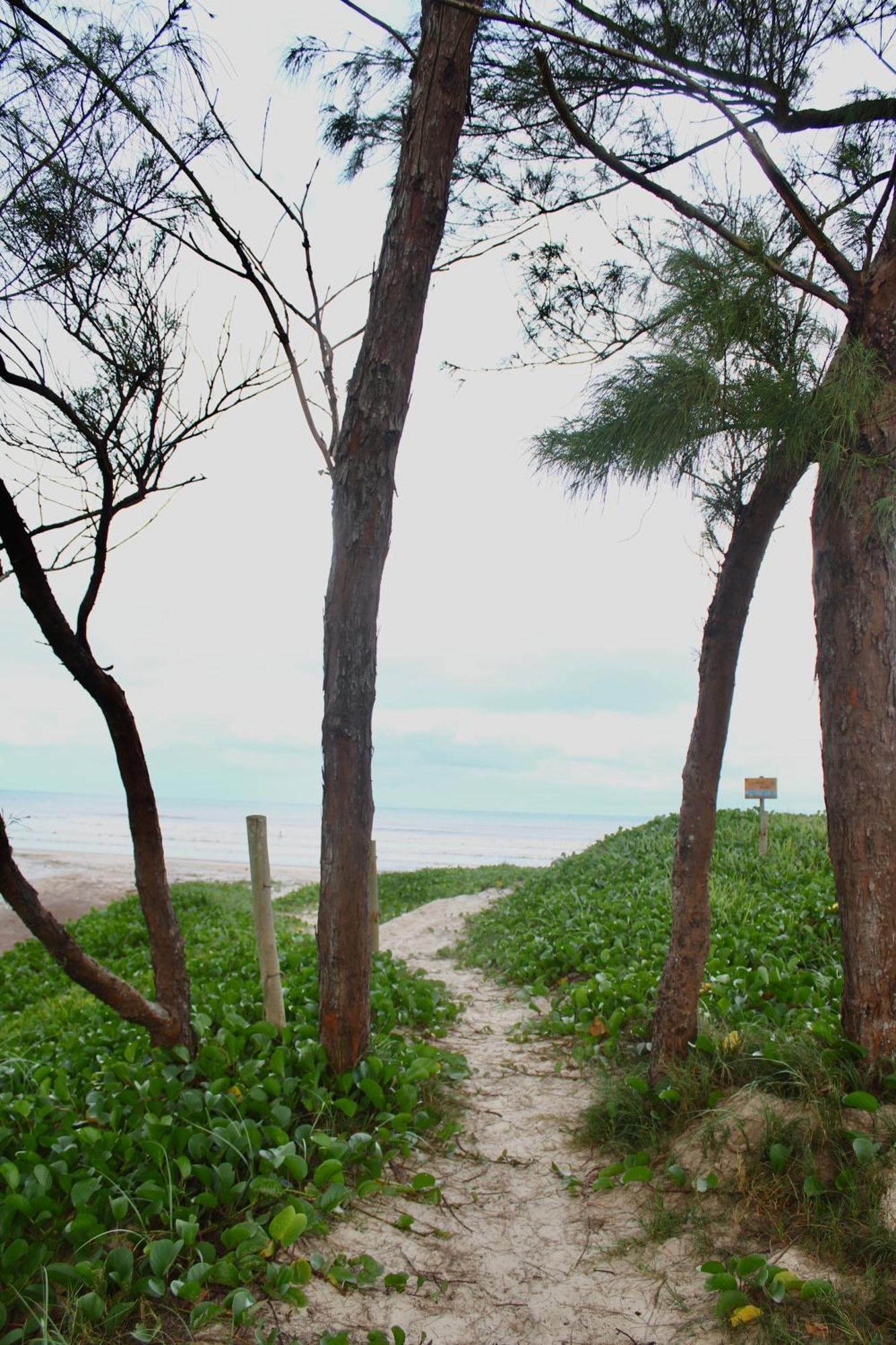 Pousada Recanto Beach House - Cabo Frio - Rj- Unamar- Cond Florestinha - 1 Min A Pe Da Praia Tamoios Exterior foto